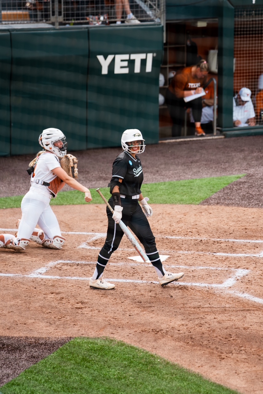 Geanice Morales at bat NCAA Regionals